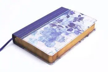 Biblia de estudio para mujeres tela azul floreado Reina Valera 1960 9781433613975 Biblia de estudio para mujeres tela azul floreado Reina Valera 1960 - Imagen 2
