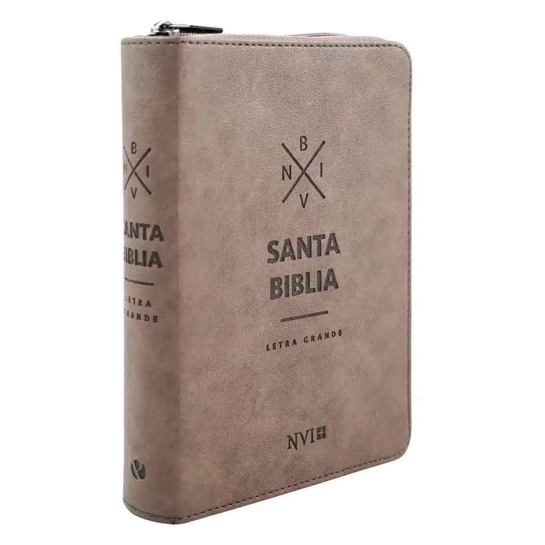 Biblia NVI, Tamaño Compacto, Letra Grande, Imitación Piel, Cierre, Marrón 9781949238846 Biblia NVI, Tamaño Compacto, Letra Grande, Imitación Piel, Cierre, Marrón - Imagen 2