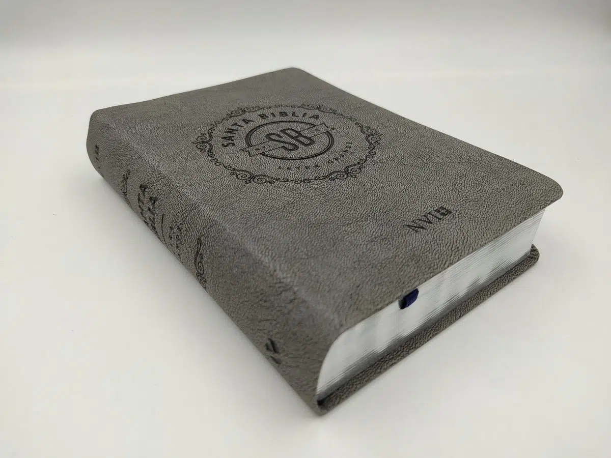 Biblia compacta letra grande gris NVI 9789870101420 Biblia compacta letra grande gris NVI - Imagen 2