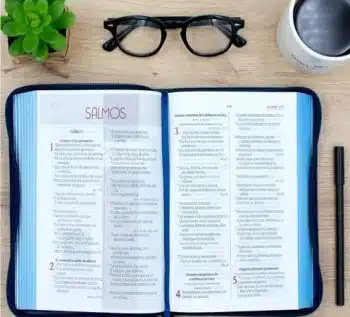 Biblia azul letra grande con cierre Reina Valera 1960 9789587456325 Biblia azul letra grande con cierre Reina Valera 1960 - 9789587456325