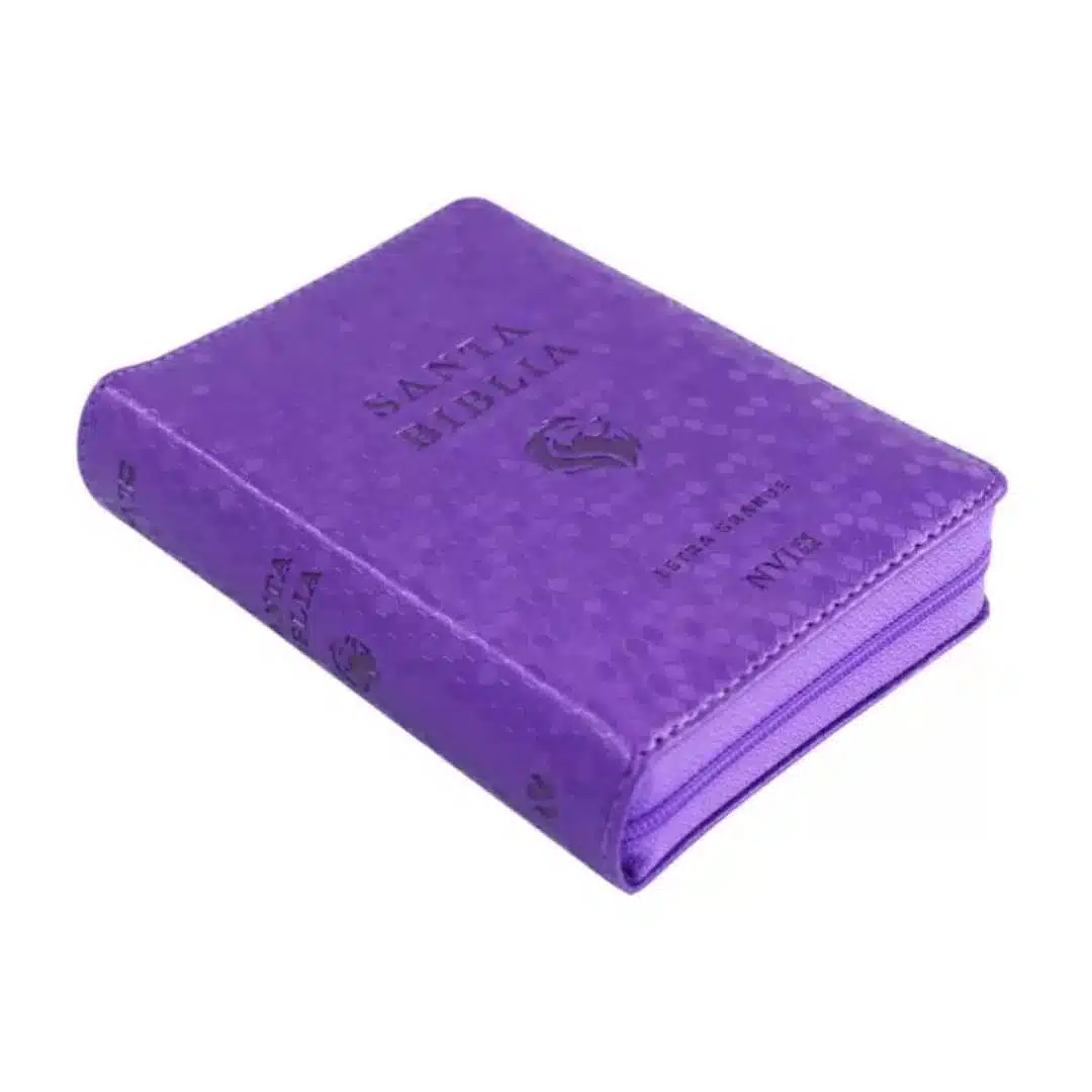 Santa biblia NVI, Tamaño Bolsillo, Letra grande, Símil Piel cierre, Leon, Violeta 9781956959215 Santa biblia NVI, Tamaño Bolsillo, Letra grande, Símil Piel cierre, Leon, Violeta - Imagen 3