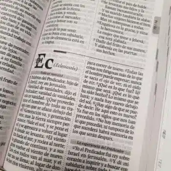 Biblia Económica Reina Valera 1960, Letra Grande, Tapa Flexible, Azul 9789587458855 Biblia Económica Reina Valera 1960, Letra Grande, Tapa Flexible, Azul - 9789587458855