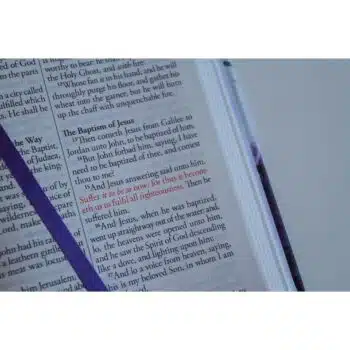 Holy Bible KJV, Handy Size, Large Print, Hardcover, Floral Design, Purple 9798890981868 Holy Bible KJV, Handy Size, Large Print, Hardcover, Floral Design, Purple - 9798890981868