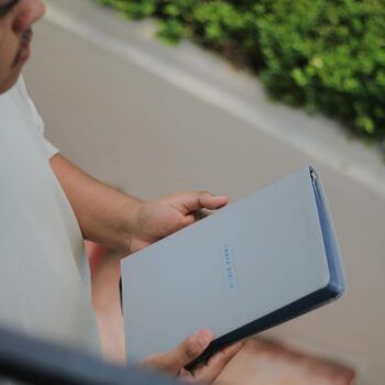 Biblia Texto revisado 2022 NVI, Piel, Gris 9780829771770 Biblia Texto revisado 2022 NVI, Piel, Gris - 9780829771770