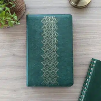 Biblia ultrafina NTV, Símil Piel, Cierre, Verde 9781496486813 Biblia ultrafina NTV, Símil Piel, Cierre, Verde - 9781496486813