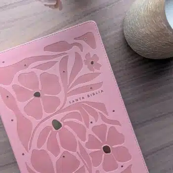 Biblia Ultrafina NTV, Letra Grande con Filament, SentiPiel, Flores, Rosa 9798400501166 Biblia Ultrafina NTV, Letra Grande con Filament, SentiPiel, Flores, Rosa - 9798400501166