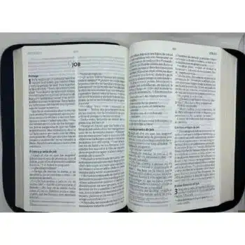 Bible NVI, Tamaño Manual, Letra Grande, Símil Piel, Cierre, Negro 9781949238938 Bible NVI, Tamaño Manual, Letra Grande, Símil Piel, Cierre, Negro - Imagen 2
