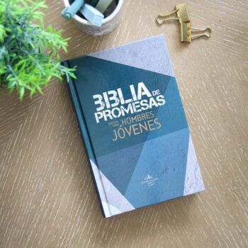 Alternative view of Biblia de Promesas para Hombres Jóvenes Reina Valera 1960, Letra Grande, Tapa Dura, Azul-Gris