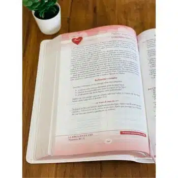 Biblia Devocional Los lenguajes del amor Reina Valera 1960, Símil Piel, Oro Rosa 9780825455766 Biblia Devocional Los lenguajes del amor Reina Valera 1960, Símil Piel, Oro Rosa - Imagen 3
