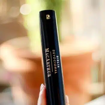 Biblia Devocional MacArthur NBLA, Tapa Dura, Negro 9780829774818 Biblia Devocional MacArthur NBLA, Tapa Dura, Negro - Imagen 4