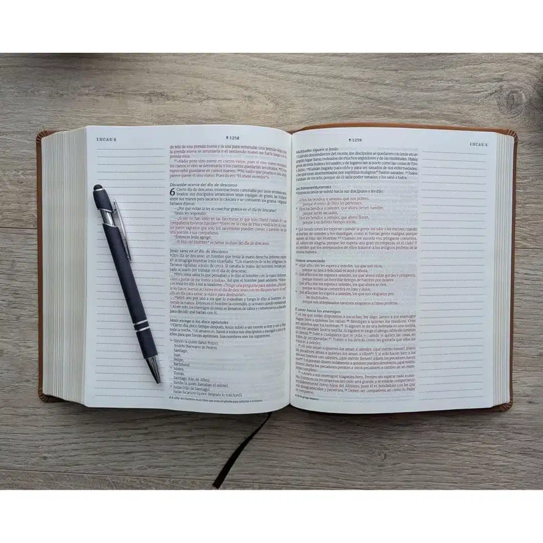 Biblia de apuntes NTV, Símil Piel, Café, León 9798400505614 Biblia de apuntes NTV, Símil Piel, Café, León - Imagen 4